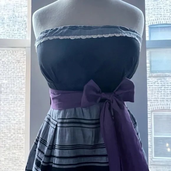 Strapless Dress with Tie Belt - Picture 3 of 4
